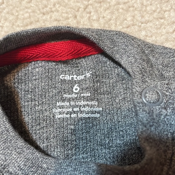 Carters Penguin Onesie Size Babies 6 Momths - Picture 4 of 5